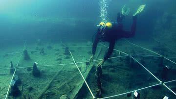 Escavação no sítio arqueológico submerso de a Marmotta - Divulgação/Museo delle Civiltà-Mario Mineo