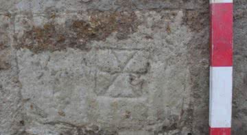 Uma das assinaturas identificadas na Inglaterra - Divulgação - Wessex Archaeology 2020