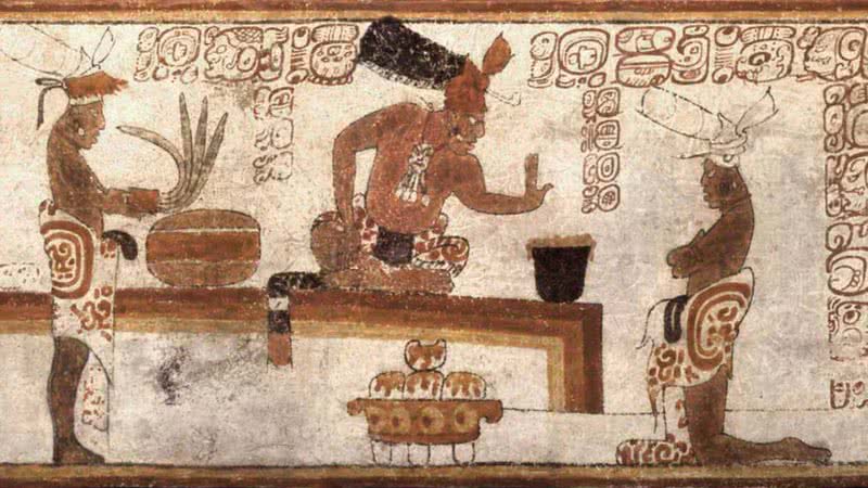 Fotografia de vaso maia representando a preparação de um prato culinário - Divulgação/ Mayavese