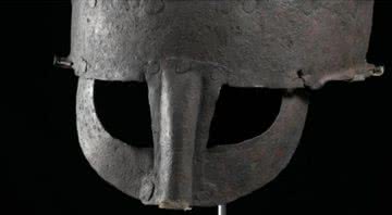 O capacete em exibição no museu - Divulgação/Preston Park Museum