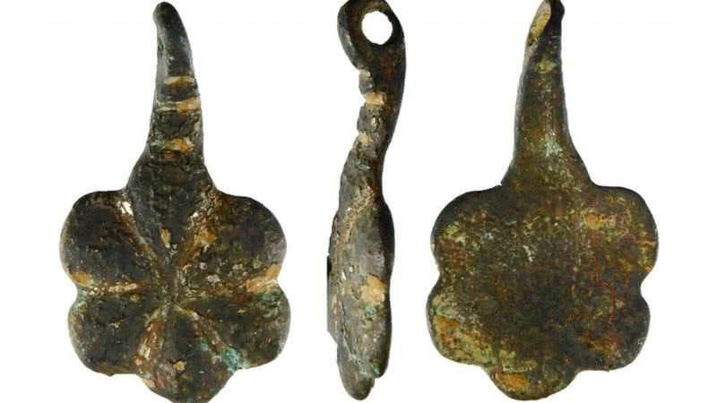 Pingente de cobre encontrado no condado de Lincolnshire, na Inglaterra