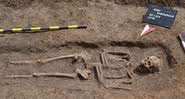 Esqueleto encontrado no cemitério na Romênia - Divulgação/Complexo Nacional de Museus da ASTRA