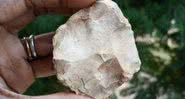 Fotografia de uma das ferramentas de pedra encontradas pelos pesquisadores - Divulgação/ K. Niang