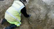 Uma das sepulturas encontradas na Inglaterra - Divulgação - ORBIT