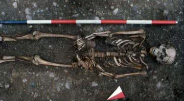 O esqueleto encontrado na Itália - Divulgação/Journal of Archaeological Science