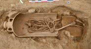Esqueleto encontrado em jarro na ilha de Córsega - Divulgação/Pascal Druelle - INRAP