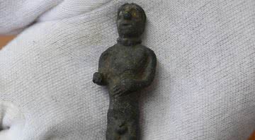 Estatueta celta descoberta - Divulgação - TASR