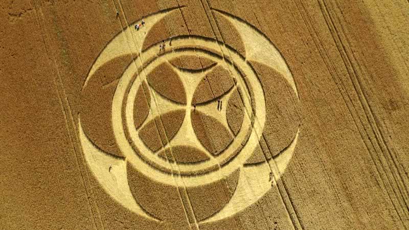 O intrigante símbolo no campo de trigo - Divulgação/Youtube/NewsZee/12 de julho de 2020