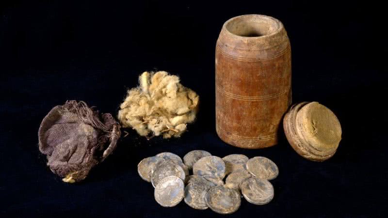 Tesouro encontrado pelos arqueólogos do período do reinado de Antíoco IV - Reprodução/Facebook/IsraelAntiquitiesAuthority