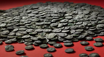 Moedas romanas de prata encontradas na Alemanha - Divulgação / Kunstsammlungen und Museen Augsburg, Stadtarchäologie