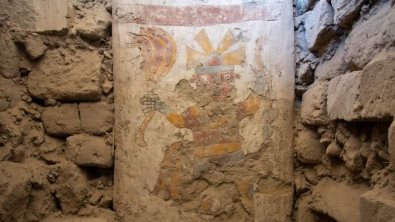 Um dos murais encontrados no Peru, com os homens de duas caras - Divulgação/Lisa Trever/@paisajespanamarca