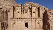 Fotografia de monastério em Petra - Wikimedia Commons