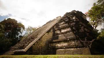 Imagem meramente ilustrativa com pirâmide maia - Foto por sisterlmonkey0 pelo Pixabay