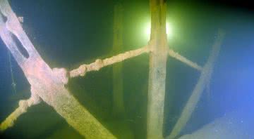 Uma das rodas de pás encontradas no lago Champlain, EUA - Divulgação/Michael MacDonald