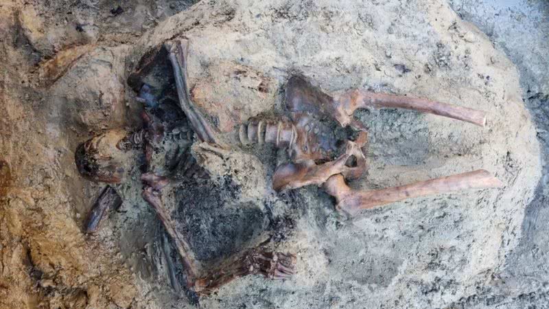 O esqueleto encontrado em Herculano