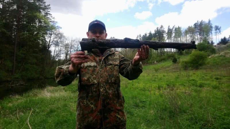 Claudiosz e o rifle - Divulgação
