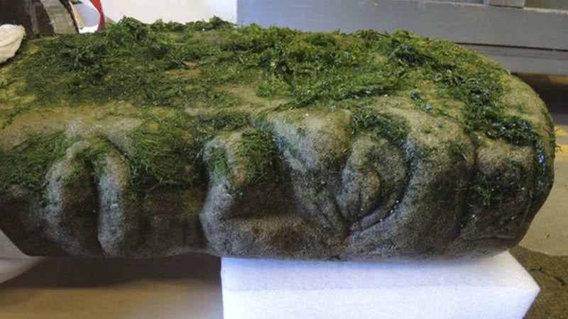 Pilar de pedra encontrado em Victoria, Canadá - Divulgação - The Canadian Press
