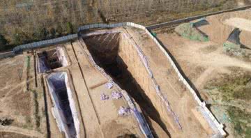 Vista aérea das tumbas encontradas em Xi'an - Divulgação/Instituto Xi'an de Relíquias Culturais e Arqueologia
