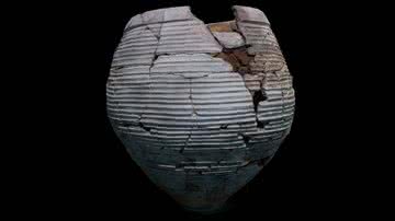 Fotografia do vaso da Idade do Ferro - Divulgação/ Museu Arqueológico de Sharjah