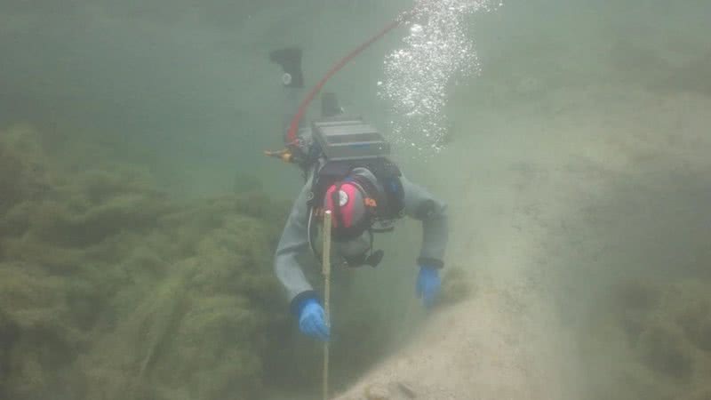Arqueólogo investiga vila no fundo de lago suíço - Divulgação/Unterwasserarchäologie UWAD Zürich - Canton Lucerne