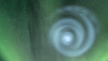 A espiral de luz misteriosa que apareceu no Alasca - Reprodução/Facebook/Todd Salat/Aurorahunter.com