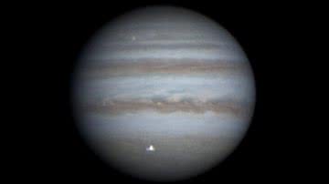 Imagem de Júpiter no momento em que explosão luminosa foi registrada - Reprodução/Twitter/@OASES_miyako