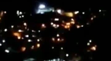 Imagem da queda do suposto OVNI que teria caído em Magé, no Rio de Janeiro - Divulgação/Twitter