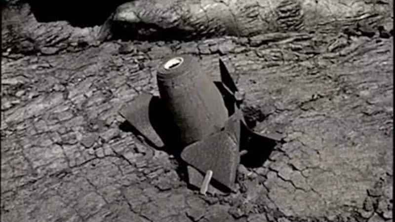 Uma das bombas utilizadas para deter a erupção do Vulcão Mauna Loa, em 1935 - Divulgação
