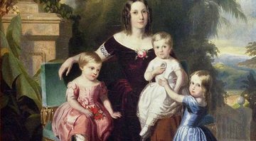Pedro Afonso sentado no colo de sua mãe, a imperatriz Teresa Cristina, e cercado por suas duas irmãs, Isabel e Leopoldina - Wikimedia Commons