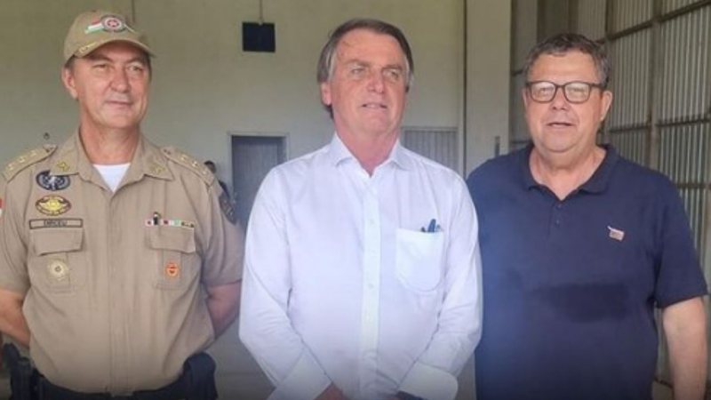 Bolsonaro em encontro com Coronel Armando - Divulgação/Instagram/@dep.coronel.armando