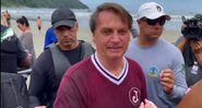 Bolsonaro rodeado de admiradores em praia - Divulgação / G1