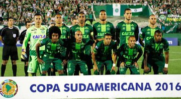 A equipe campeã da Sul-Americana de 2016 - Wikimedia Commons