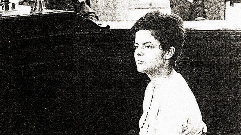 Dilma durante audiência em um tribunal militar, em 1970