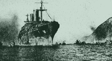 O navio USS M.C. Meigs (AP-116) chegando no Rio de Janeiro - Domínio publico