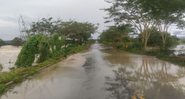 Rio transbordado devido às chuvas no norte de Minas Gerais - Divulgação / Corpo de Bombeiros Militar de Minas Gerais