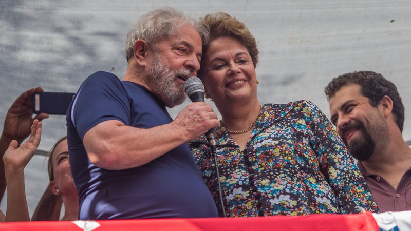 Lula e Dilma Rousseff juntos em 2018