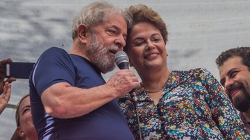 O recém-eleito presidente, Luiz Inácio Lula da Silva, e a ex-presidente Dilma Rousseff - Getty Images