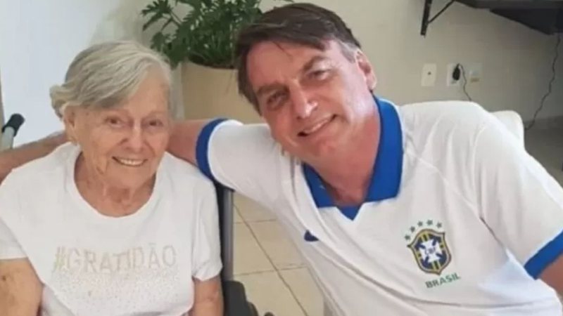 Jair Bolsonaro e sua mãe