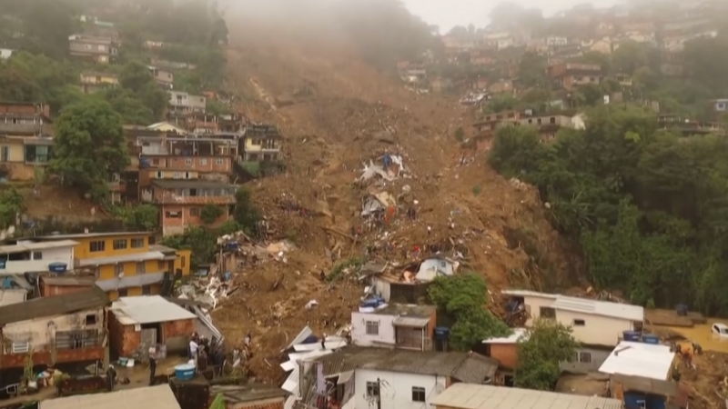 Imagens aéreas de uma das regiões afetadas pelas chuvas de Petrópolis - Divulgação / Youtube (UOL)