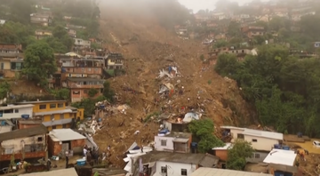 Imagens aéreas de uma das regiões afetadas pelas chuvas de Petrópolis - Divulgação / Youtube (UOL)