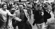 Adriano Diogo (esq.), aos 18 anos,  durante passeata em São Paulo, em 23 de julho de 1968 - Divulgação/ Arquivo Pessoal