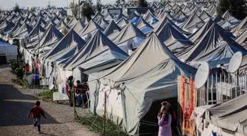 Imagem do campo para refugiados na Grécia - Parlamento Europeu