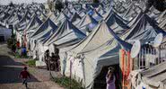 Imagem do campo para refugiados na Grécia - Parlamento Europeu