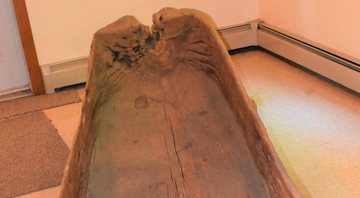 Canoa do século 17, descoberta há 80 anos - Divulgação/Holderness Historical Society