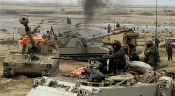 Tropas avançam em direção ao Kuwait - Getty Images