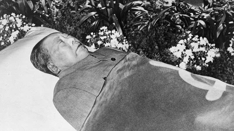 O corpo embalsamado de Mao Zedong