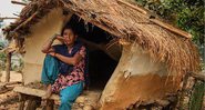 Mulher mantida em cabana durante o Chhaupadi, no Nepal - Save The Children ONG