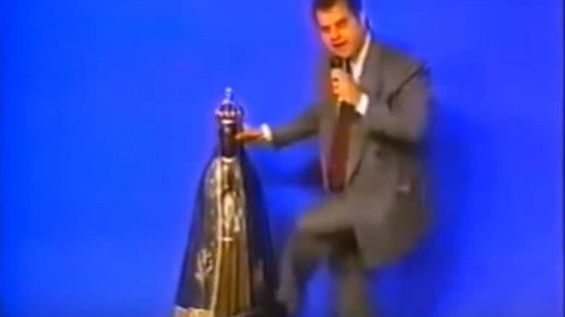 Pastor Sérgio Von Helder em seu programa “Palavra de Vida”, no dia 12 de outubro de 1995 - Divulgação/Youtube