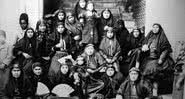 Algumas das 100 cuncubinas do harém de Naser - Museu do Palácio do Golestão