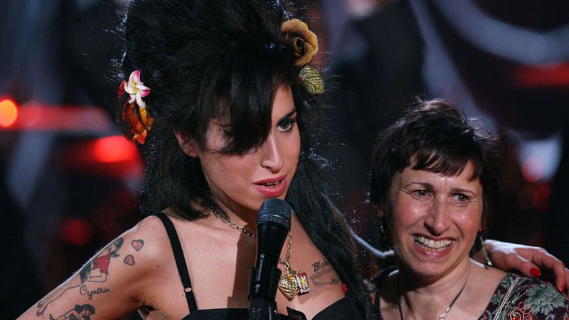 Amy e a mãe, Janis Winehouse, em 2008 - Getty Images